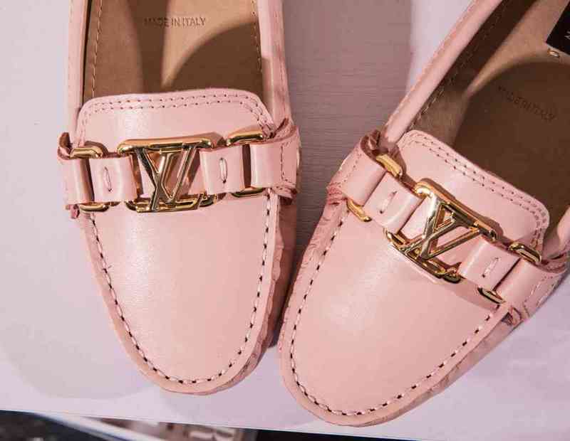 LV Loafers Women--020